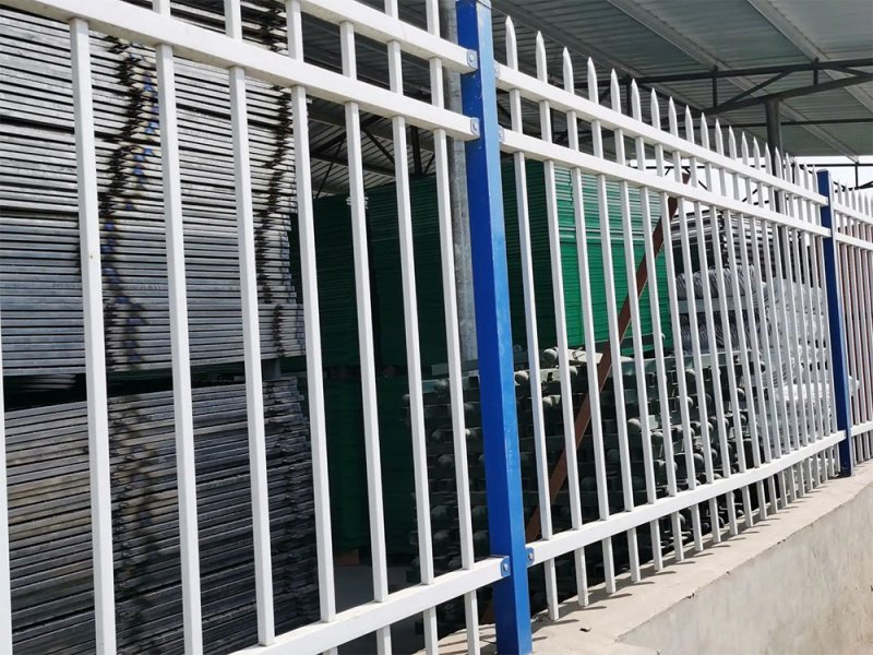 三橫梁鋅鋼護(hù)欄