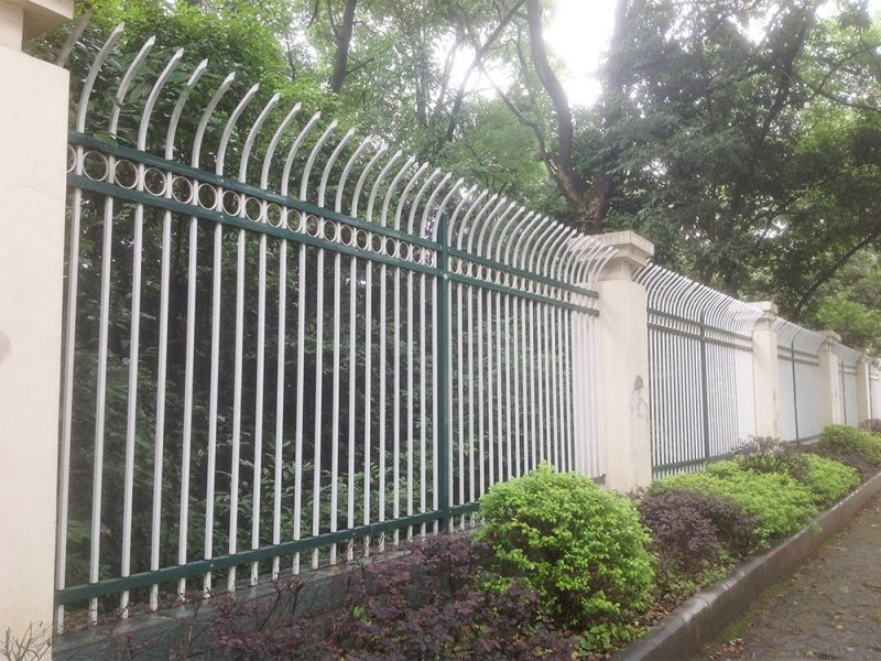 單向防攀爬鋅鋼護欄