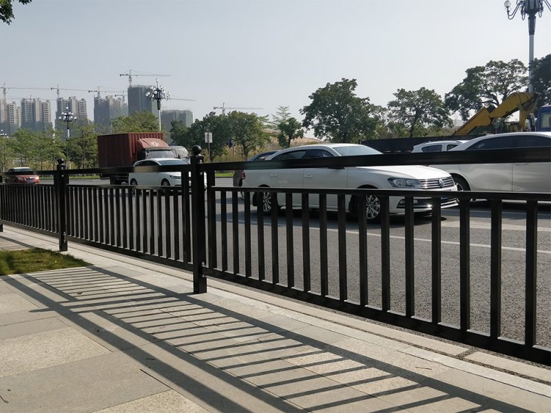 人行道隔離護欄